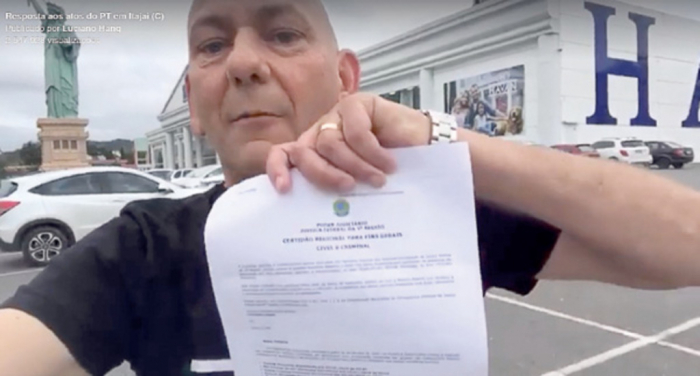Certidão exibida por Luciano não significa que ele não tenha sido condenado
