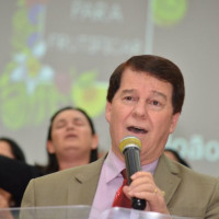 Grupo de fiéis se mobiliza pela saída do presidente da Assembleia de Deus de Itajaí; ele é acusado de fraudes
