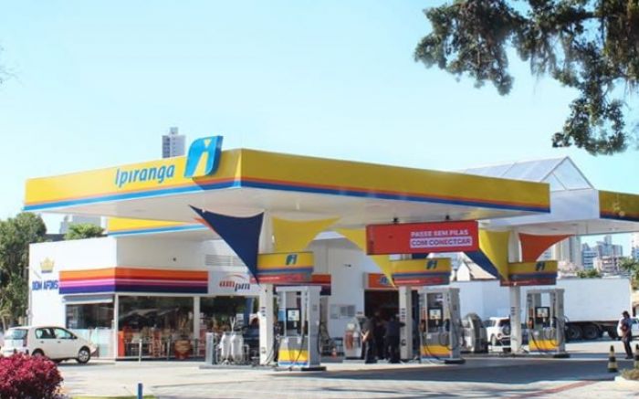 Posto venderá 10 litros de gasolina comum sem imposto pra 100 motoristas (Foto Divulgação)