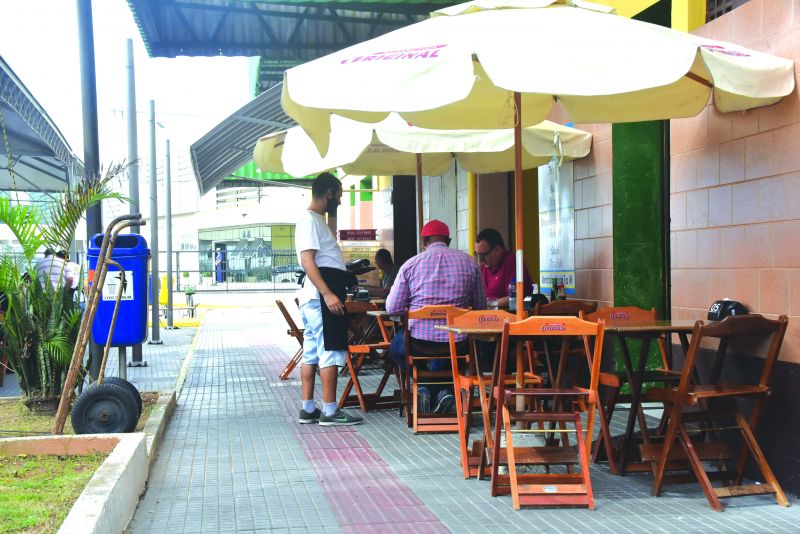 Pesquisa mostra queda no setor de serviços e turismo, mas aponta recuperação