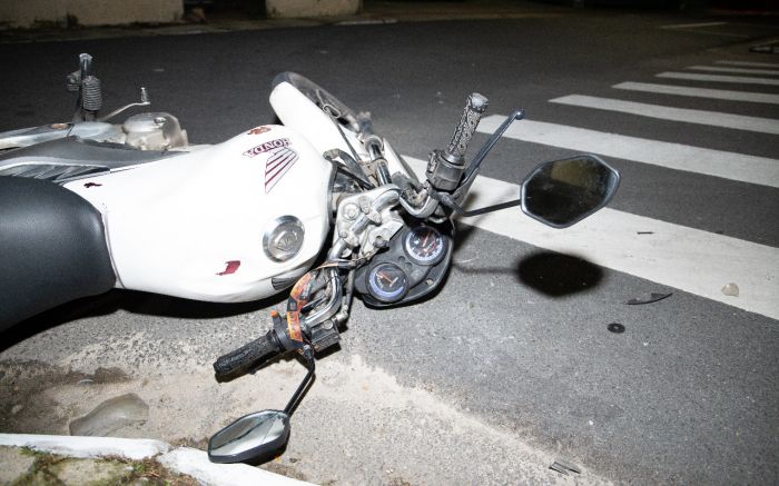 Homem denuncia que a motocicleta foi destruída na abordagem