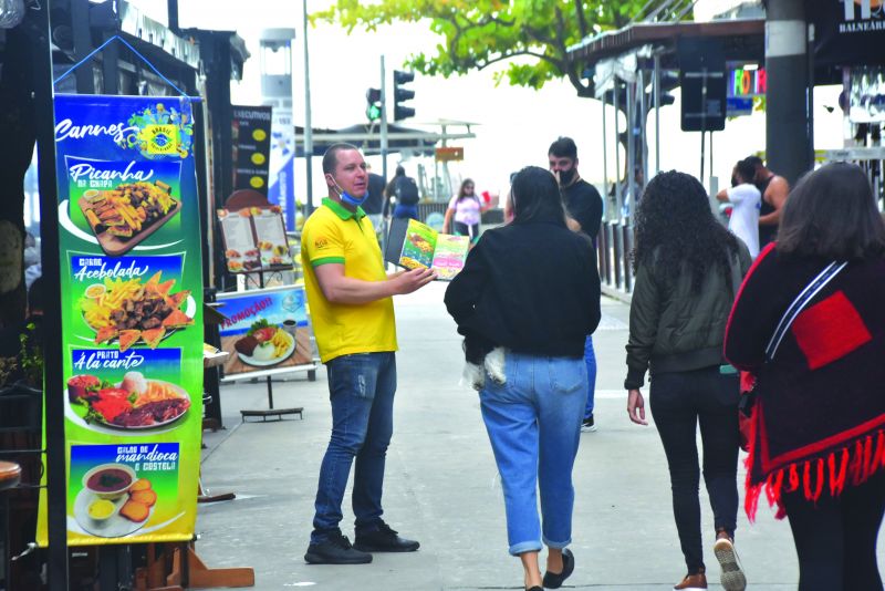 O setor de serviços é responsável por 68% do do PIB catarinense