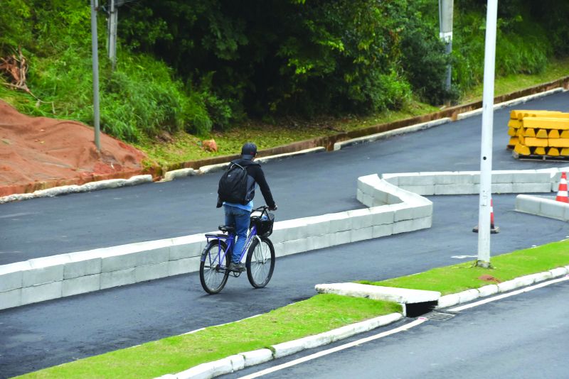 Dois ciclistas se acidentaram gravemente no trecho