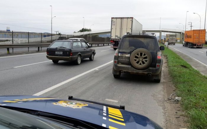 Motorista foi preso e vai responder pelo crime de furto ou receptação. Foto: Divulgação/ PRF