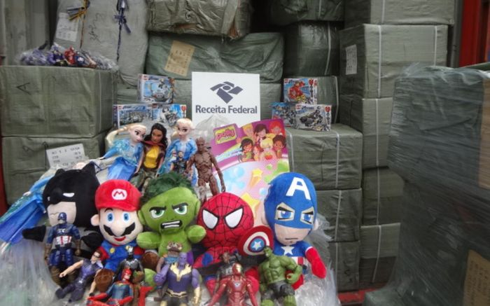 Brinquedos eram imitação de marcas famosas

 Foto: Receita Federal