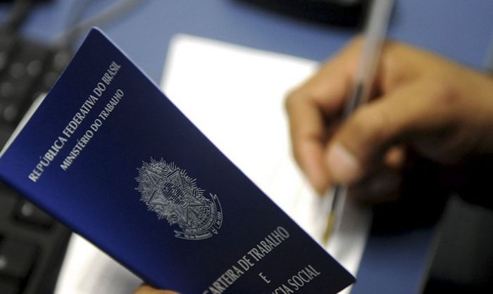 Um trabalhador que teve redução de 25% do salário recebe 25% do valor do seguro-desemprego que teria direito. Foto: Agência Brasil/ Reprodução