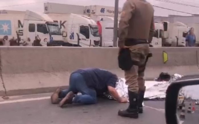 Motociclista morreu na rodovia (Foto: leitor)