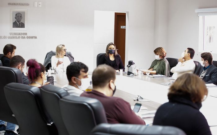 Bruno da Saúde, Hilda Deola e Christiane Stuart foram nomeados como, respectivamente, presidente, secretária e relatora da CPI (Foto: Davi Spuldaro)