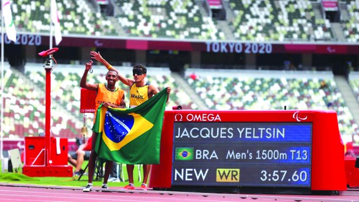 Yeltsin Jacques venceu os 1500m (classe T11) e quebrou o recorde mundial (foto: Rogério Capela/CPB)
