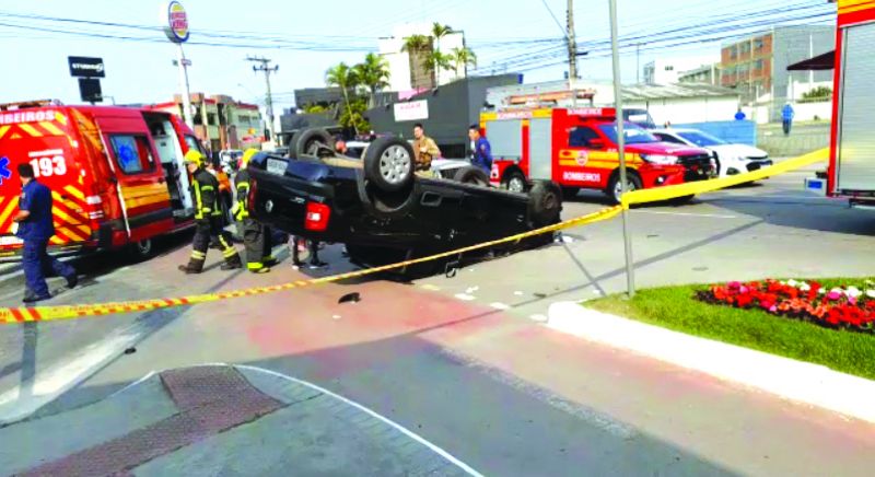 Motorista da Saveiro se feriu no capotamento