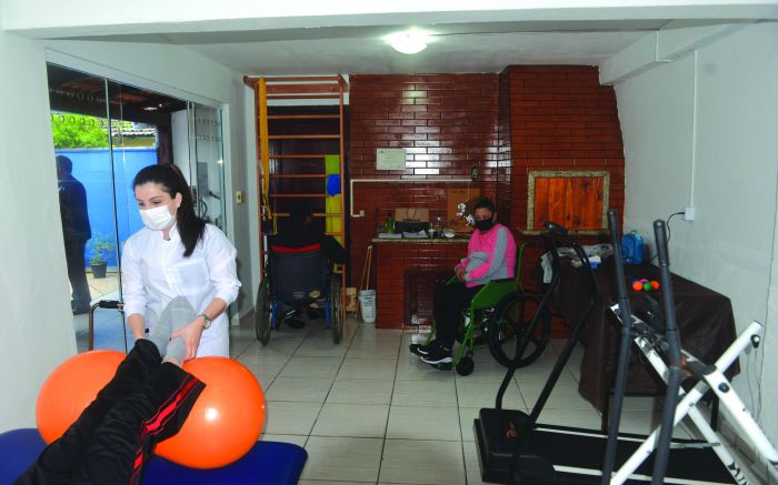 Projeto está sendo patrocinado pelo Semasa e atende portadores de deficiência do município  (foto: da redação)