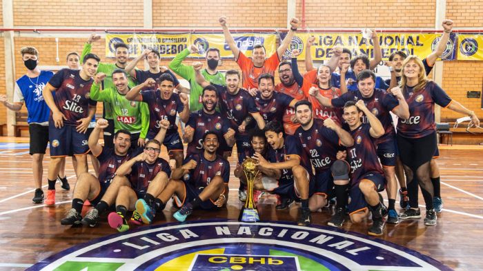 Time foi campeão invicto da competição
(Foto: Divulgação)