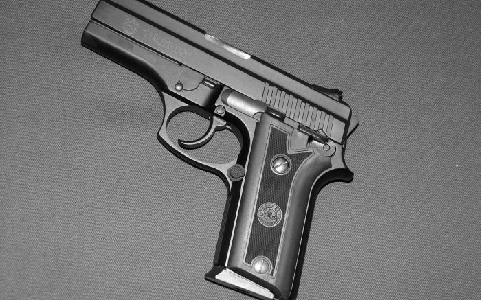 Dupla de assaltantes roubou a pistola e fugiu
(Foto: Ilustrativa)