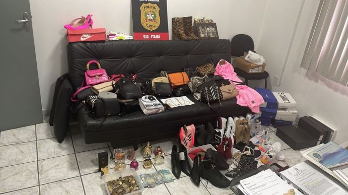 Foram cumpridas cinco ordens de busca e apreensão
(Foto: Divulgação)