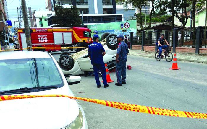 Avenida está em obras e motoristas têm abusado da velocidade
(Foto: leitor)