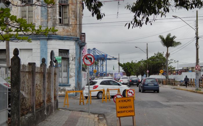 Não tem mais mão inglesa para quem vem pela avenida do ferry
Foto: Marcos Porto