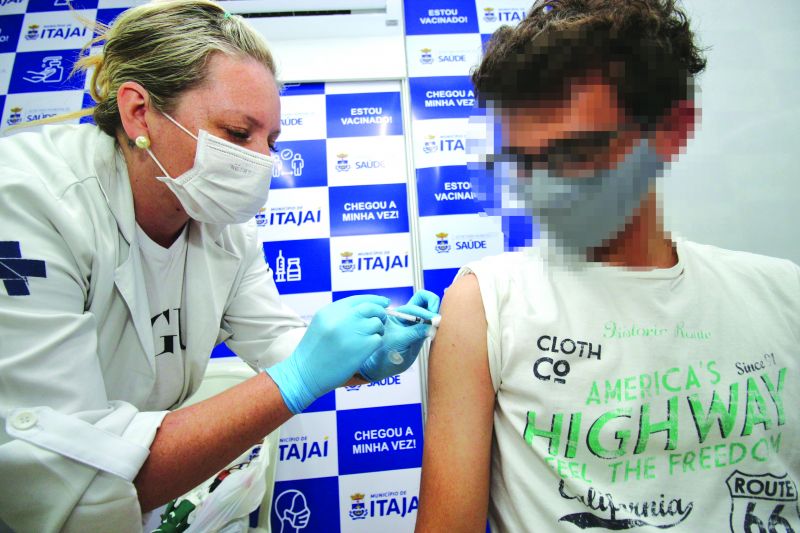  Uso de vacinas não aprovadas para adolescentes será levantado junto aos municípios