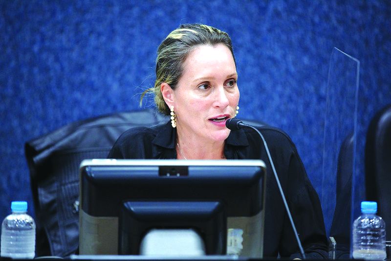 Aline considera baixo o número de castrações feito pelo município