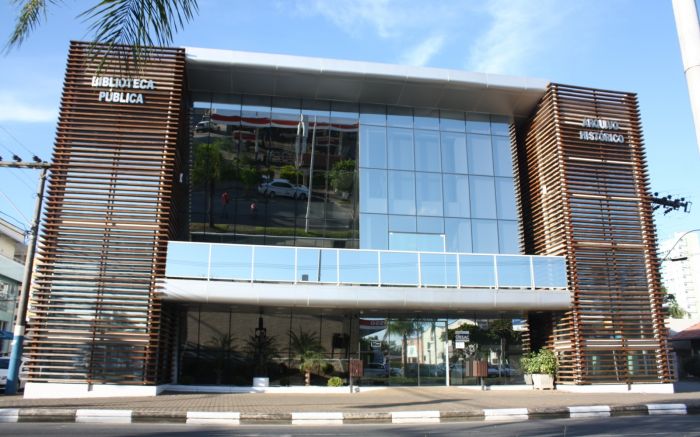 A biblioteca fica no centro de Balneário Camboriú; outras atrações também farão parte do evento Foto: Divulgação/ PMBC