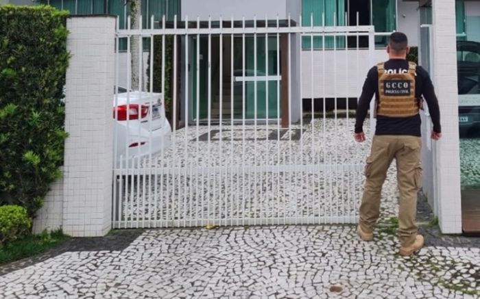 A prisão ocorreu na manhã de quinta-feira em Balneário Camboriú (Foto: Divulgação)