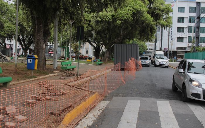 Primeira etapa vai revitalizar a Praça Vidal Ramos Fotos: Divulgação/PMI