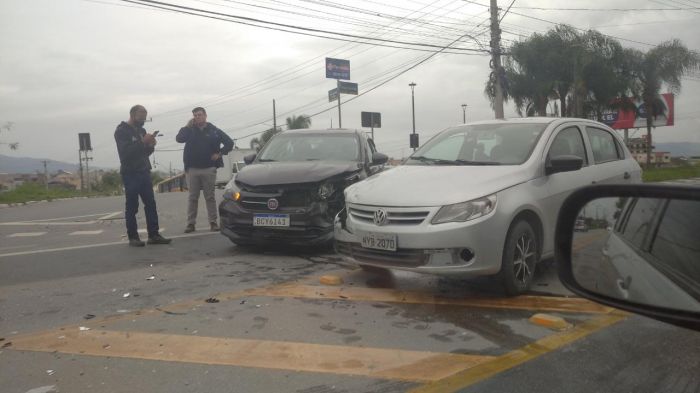 Comunidade pede lombada na Jorge Lacerda
(foto: Leitor)