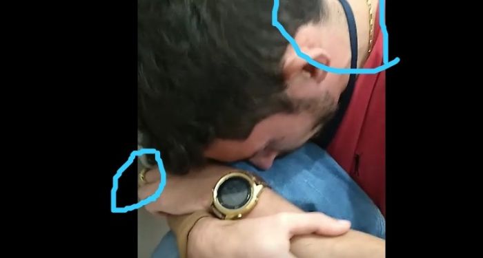 Cordão e anel de ouro sumiram, enquanto ele esteve desacordado
Foto: Reprodução