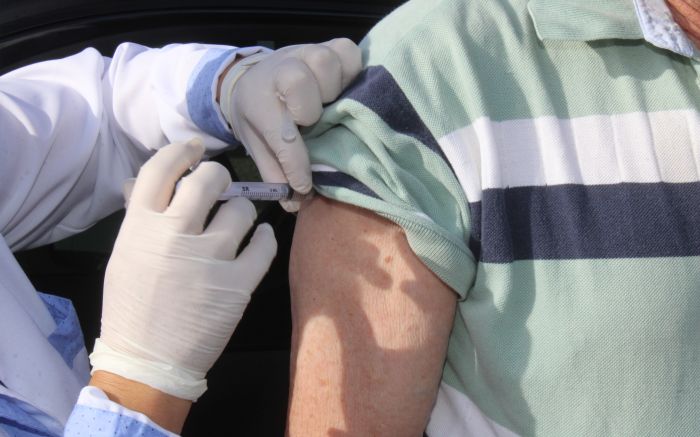 Vacinação inicia às 13h nos postos de saúde e no centreventos