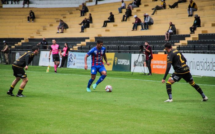 O Criciúma assumiu a vice-liderança da copa
(Foto: Flavio Roberto)