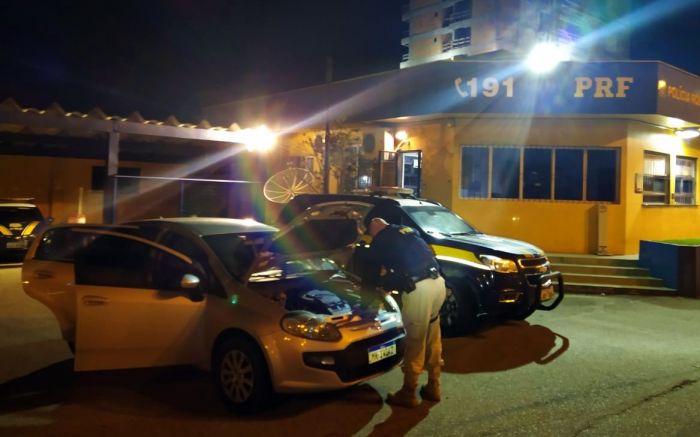 Motorista alegou que comprou o automóvel em Passo Fundo, no RS, através de uma rede social. Foto Divulgação.