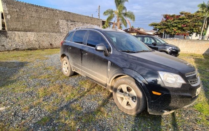 Leilão rola dia 12 de novembro; tem também sucata pra ferro-velho
(Foto: Divulgação)