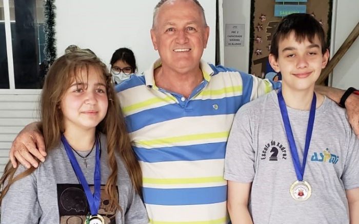 São 12 atletas nas diferentes categorias que representaram a escola Foto: Divulgação