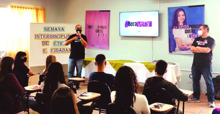 Alunos do colégio Nereu Ramos tiveram palestra (foto: divulgação)