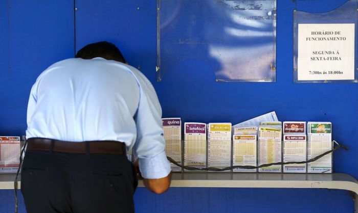 O volante, com seis dezenas marcadas, custa R$ 4,50 Foto: Reprodução/ Agência Brasil