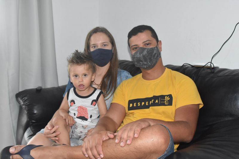 Bruno e Juliane contam que depois da contagem regressiva o chão, literalmente, tremeu. Casal, com dois filhos foi engolido pela cratera