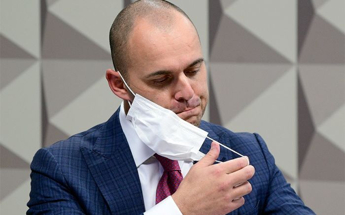 Diretor-executivo da operadora de saúde Prevent Senior, Pedro Benedito Batista Júnior, depondo na CPI. Foto Agência Senado.