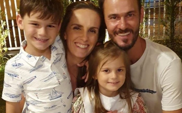 Arthur e a irmã Helena estavam no banco traseiro e não resistiram à batida
 (Foto: instagram)