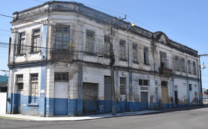 Historiador alerta sobre condições de abandono das casas Burghardt e Bauer
 (Foto: João Batista)