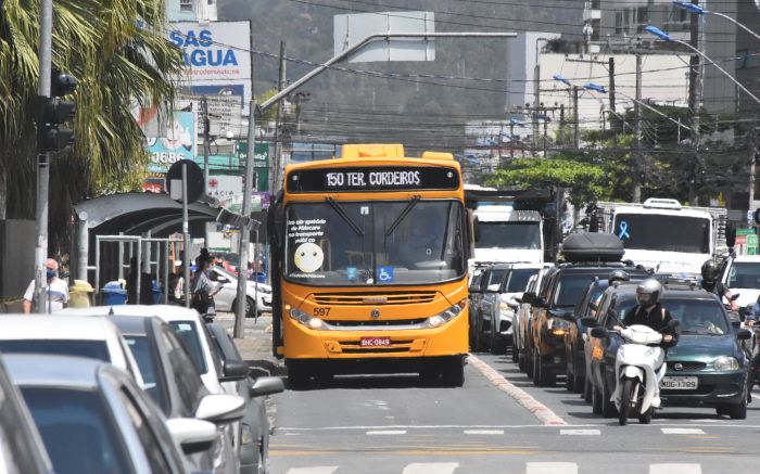 Edital de concessão pro transporte público não tem prazo pra ser retomado