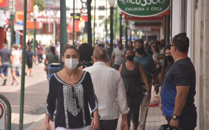 Especialista voltam a recomendar o uso de máscara, também contra a gripe
(Foto: Arquivo)