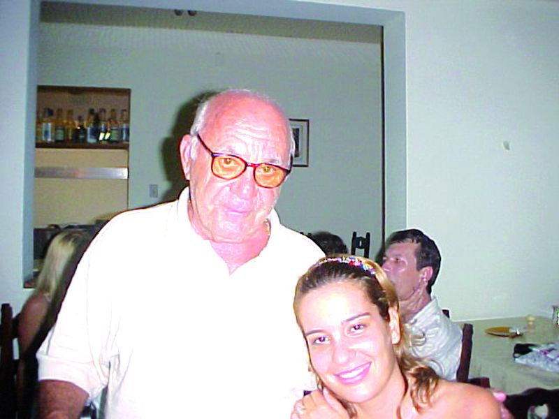 Advogado Dalmo Vieira e a neta, jornalista Samara Toth Vieira, começaram a trabalhar juntos em 1994; em 2004 ele partiu para uma viagem a Europa sem volta, mas seu legado ficou