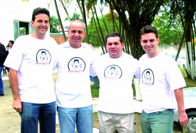 JC consegue reunir rivais políticos, como Paulinho Bornhausen, Dado Cherem e Cesar Souza Junior, em sua Gororoba