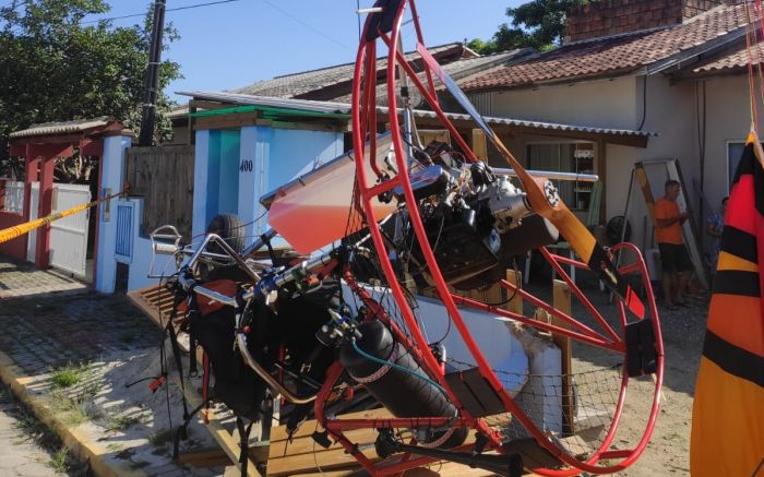 Piloto e passageiro não sofreram ferimentos
(foto: divulgação)