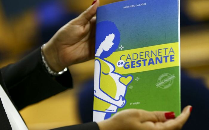 A cartilha trouxe orientações favoráveis à amamentação como método contraceptivo, cesárea eletiva e episiotomia Foto: Reprodução
