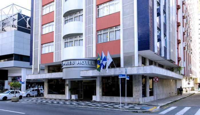 Incêndio já foi controlado pelos bombeiros (Foto: Arquivo)