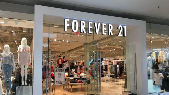 Rede Forever 21, ícone da fast fashion, fecha 11 lojas no Brasil