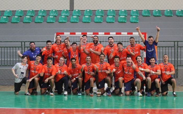 Jogador de handebol que passou por Itajaí conquista título europeu com o  Benfica de Portugal