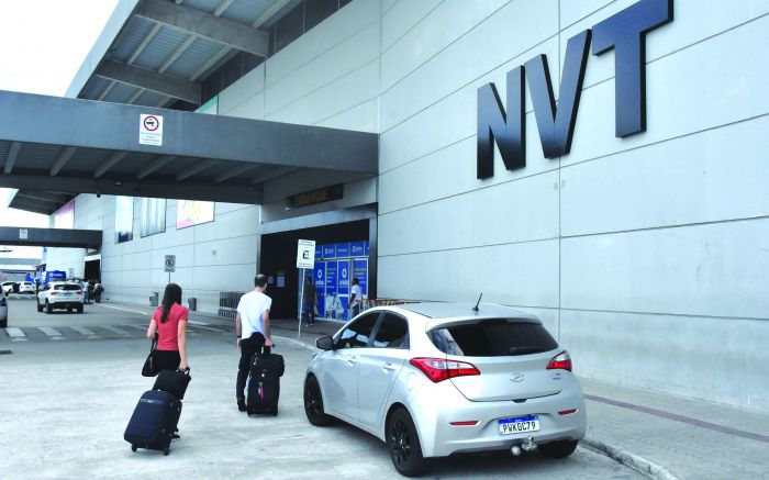 Aeroporto de Navegantes tem pista de 1701 metros e pode receber voos comerciais (foto: divulgação)