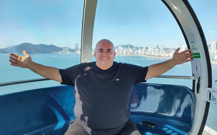 Adriano Gatto faz a conexão entre Balneário e as celebridades (FOTO JOCA BAGGIO)