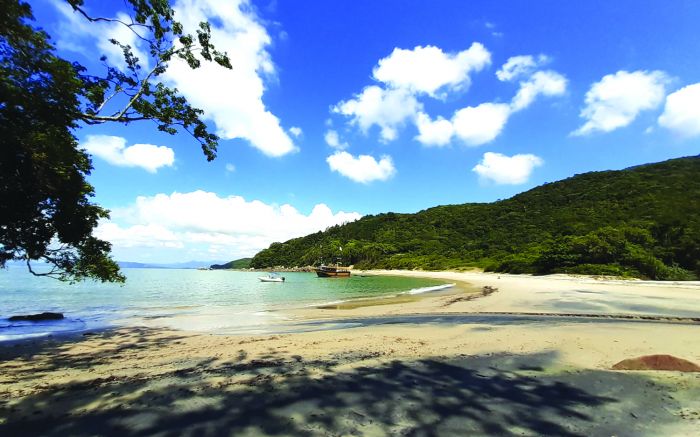 Anúncio vende areia da praia de Bombinhas